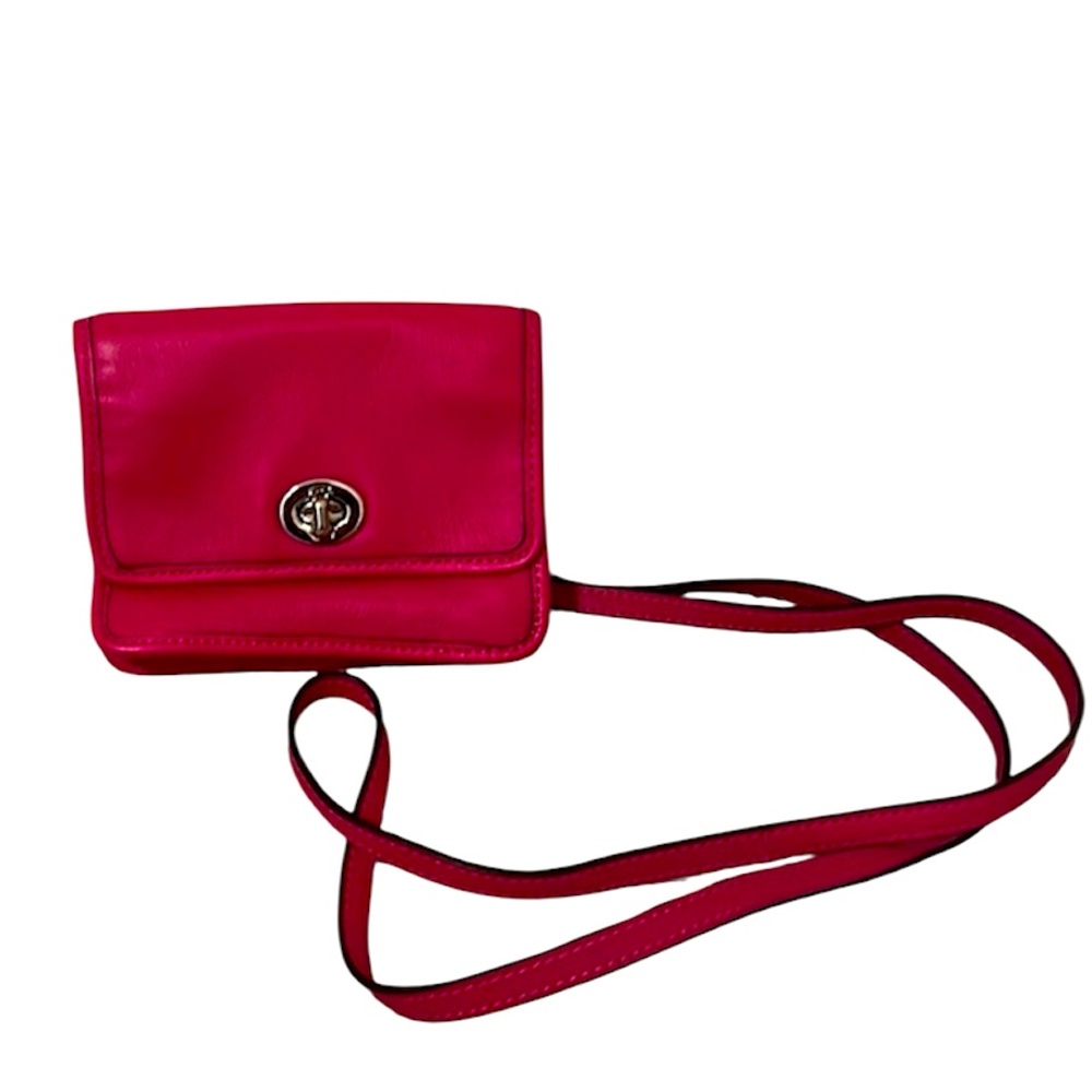 Coach Crossbody Legacy Mini Handbag
Fuchsia Pink